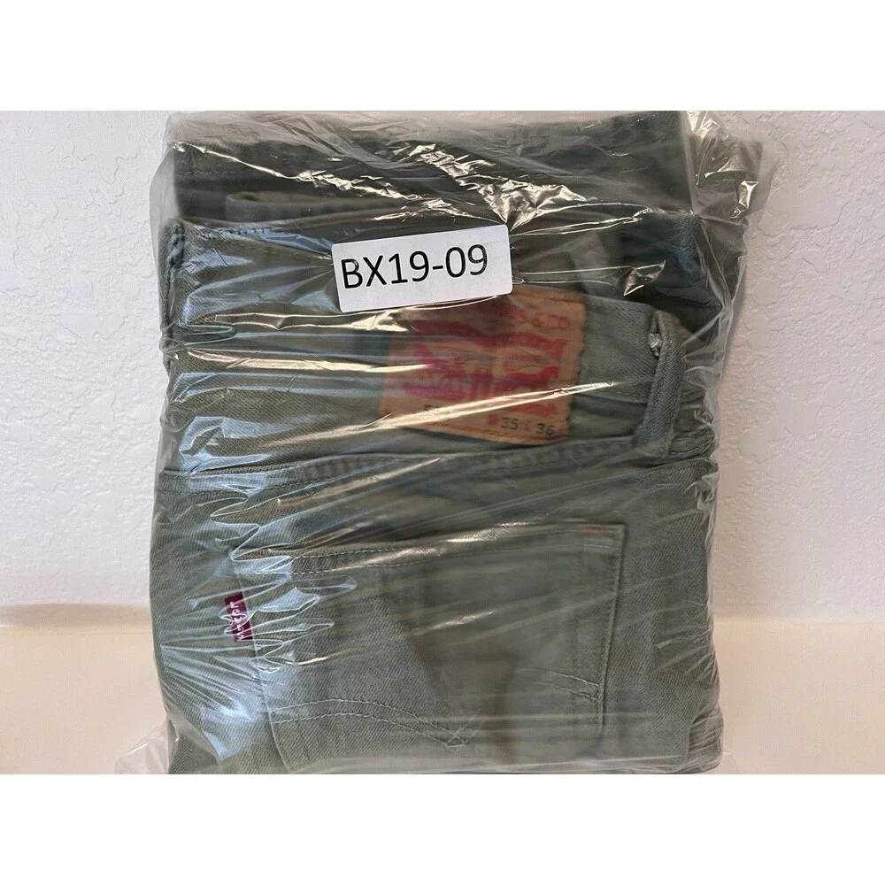 Levi’s Men’s 501 Jeans Button Fly Green W35 L36 Tagged Actual Inseam 32